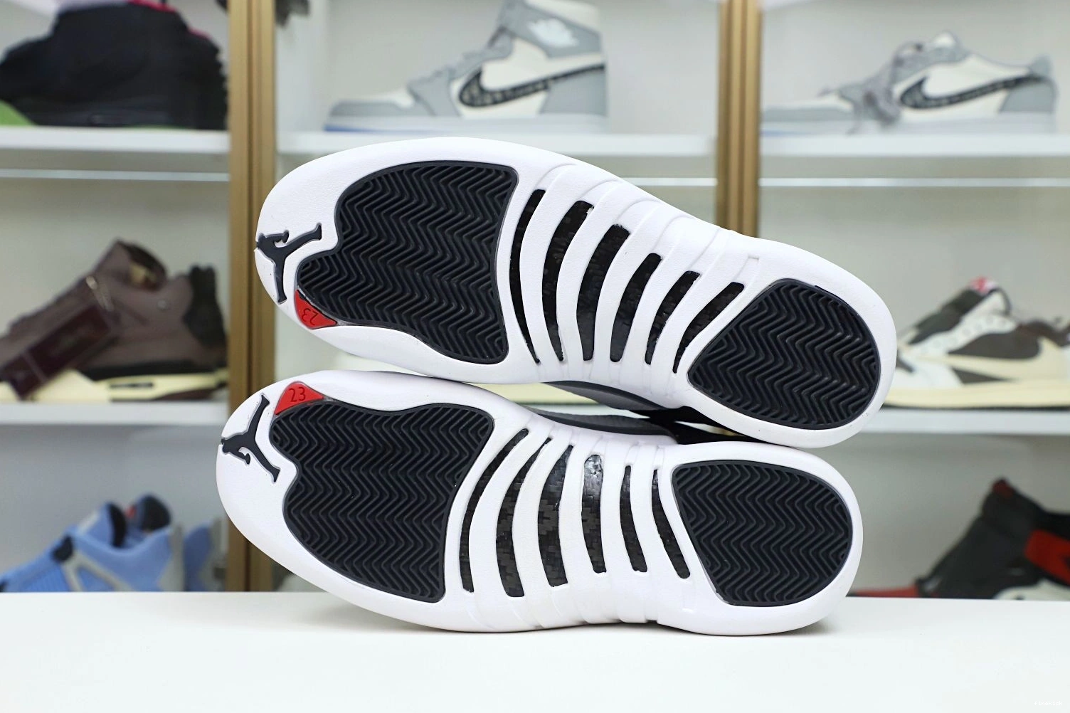 PLAYOFFS RETRO JORDAN 2022 AIR 12 0311